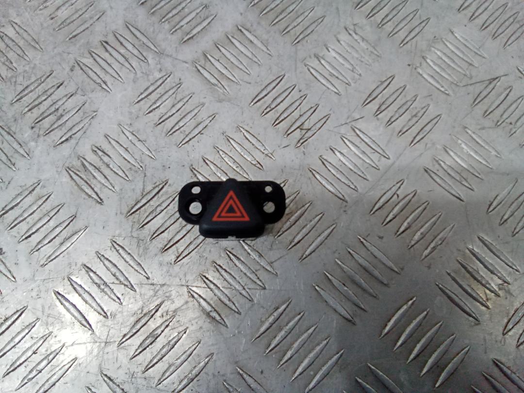 кнопка аварийной сигнализации Chevrolet Orlando 1 поколение 2012, 95214143 - фото №1