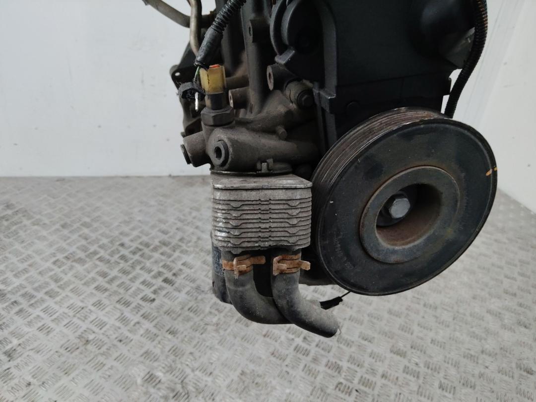 теплообменник масляного фильтра Renault Clio 3 поколение 2008, 1.2 л., D4F 784, бензин, МКПП, 8200780410 - фото №1