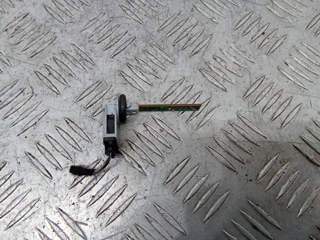 датчик температуры Mercedes-Benz GLE W166 2017, A1638300272 - фото №1