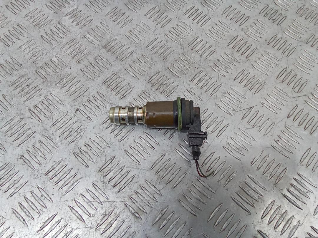 Клапан фазорегулятора BMW 7 серия E65/E66/E67 2003, 4.4 л., N62 B44, бензин, АКПП, 13150137 - фото №1