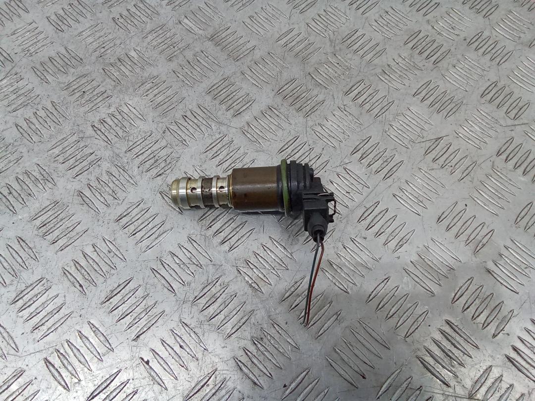 Клапан фазорегулятора BMW 7 серия E65/E66/E67 2003, 4.4 л., N62 B44, бензин, АКПП, 13150137 - фото №1