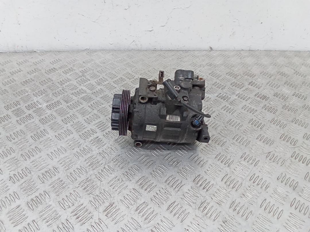 компрессор кондиционера BMW 7 серия E65/E66/E67 2003, 4.4 л., N62 B44, бензин, АКПП, 6901781 - фото №1