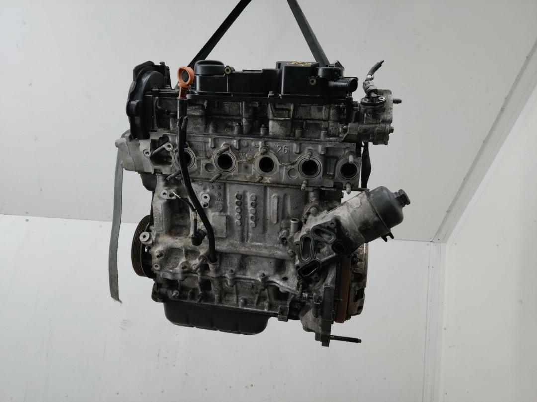 двигатель Peugeot 208 1 поколение 2012, 1.4 л., 8HR (DV4C), дизель, 10FDBV, 8HR - фото №1