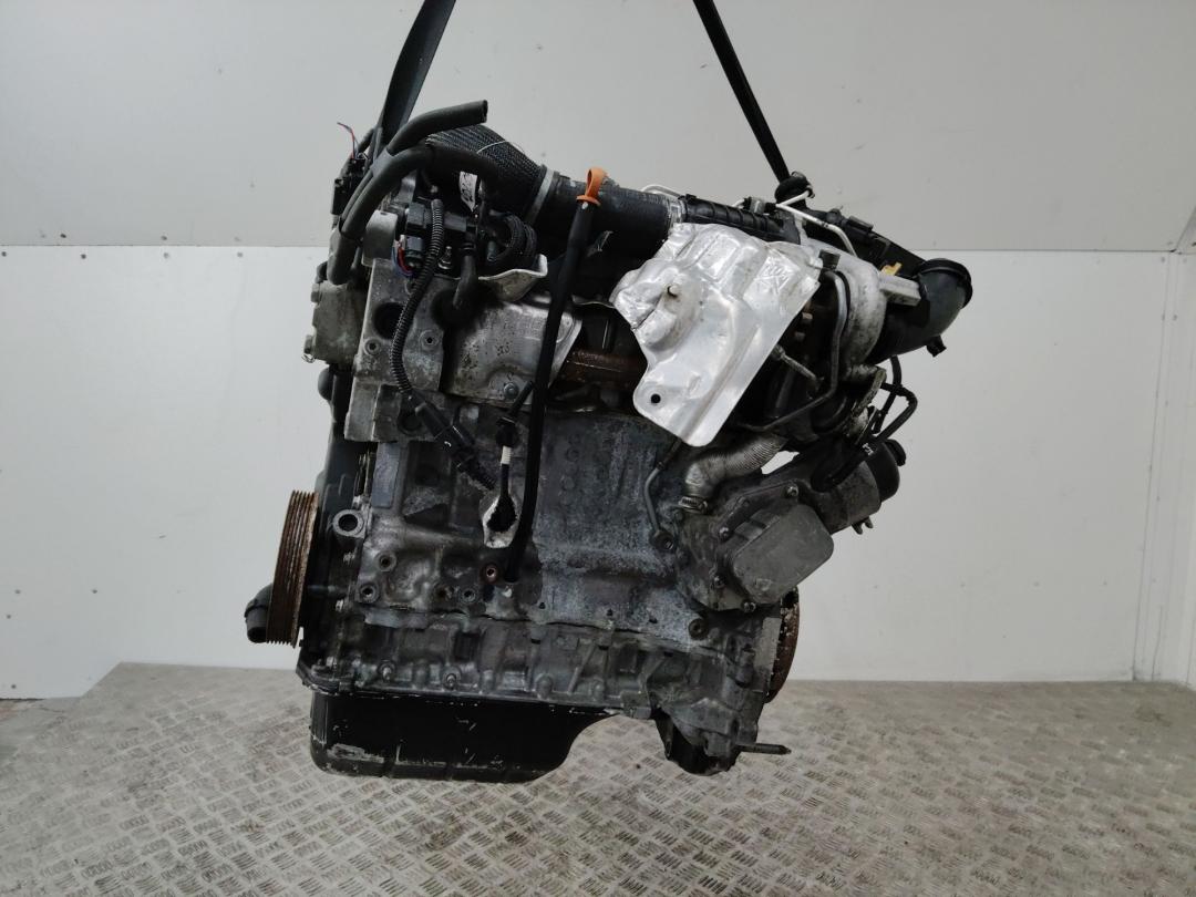 двигатель Peugeot 208 1 поколение 2012, 1.4 л., 8HR (DV4C), дизель, 10FDBZ, 8HR - фото №1