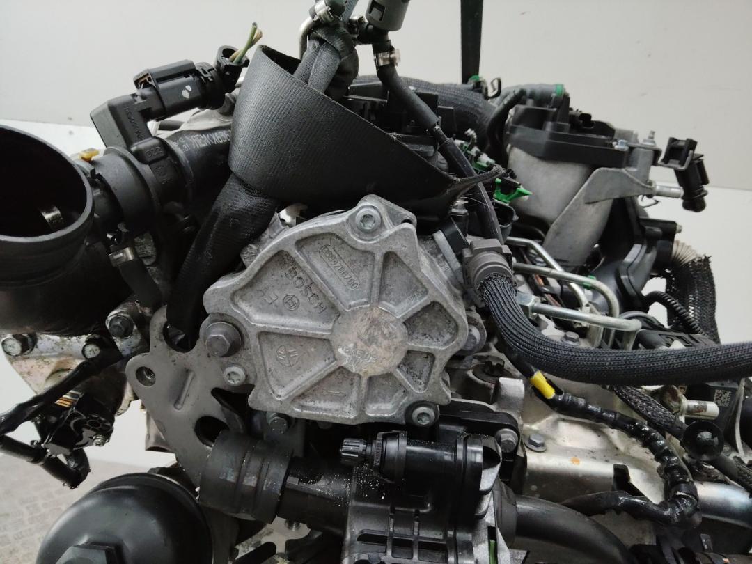 насос вакуумный Peugeot 208 1 поколение 2012, 1.4 л., 8HR (DV4C), дизель, 9684786780 - фото №1