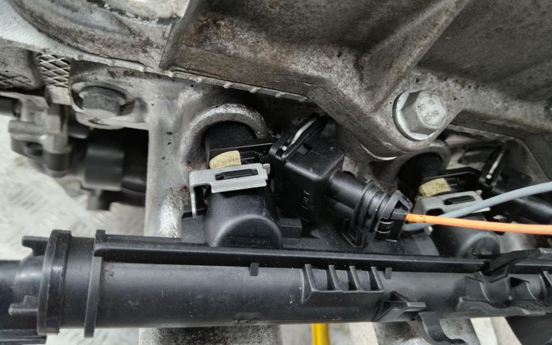 форсунка Renault Clio 3 поколение 2008, 1.2 л., D4F 784, бензин, МКПП - фото №1