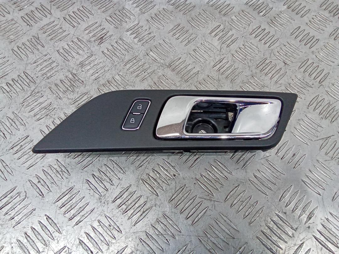 ручка внутренняя передняя правая Ford Mustang 6 поколение 2015, FR3B6322600 - фото №1