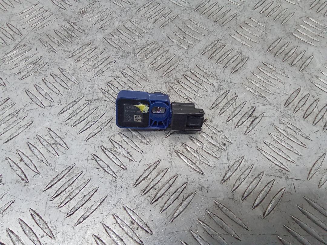 датчик удара Dacia Sandero 2 поколение 2013, 988304337R - фото №1