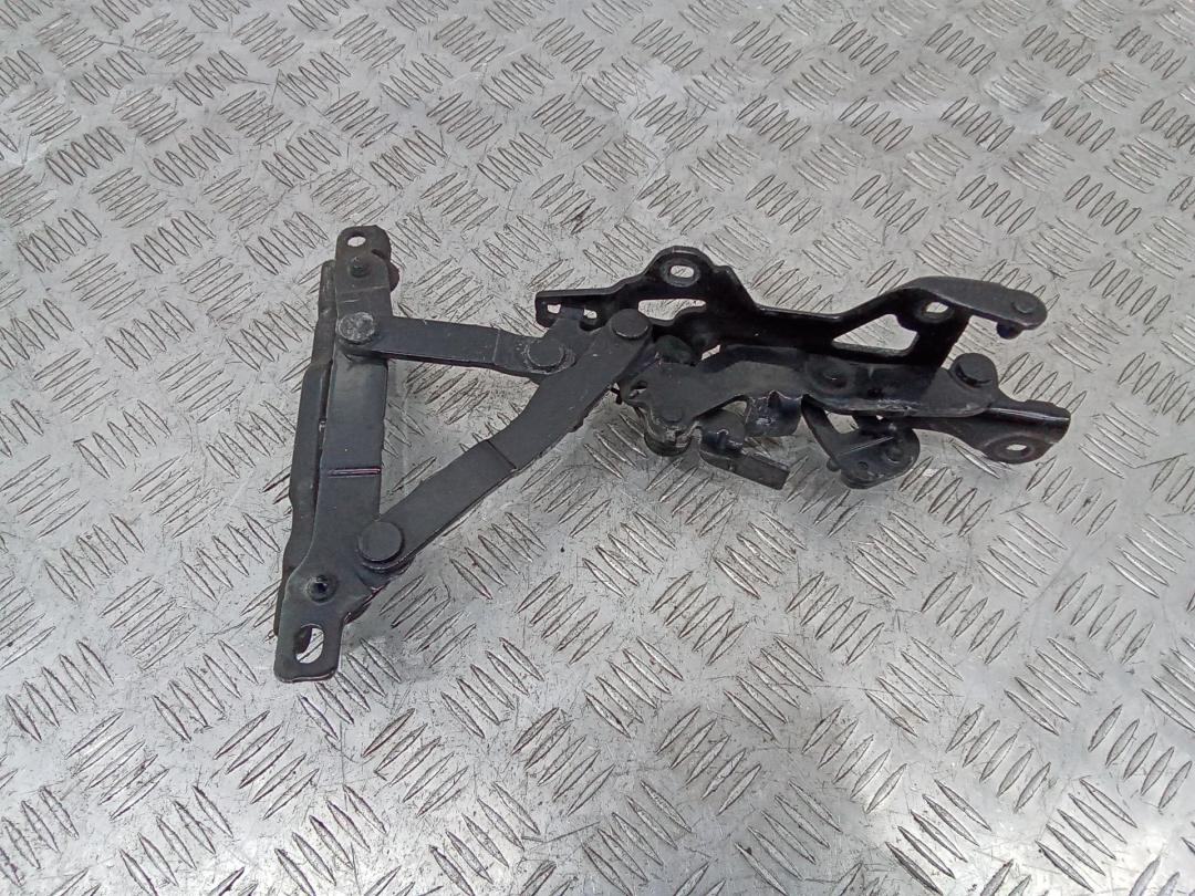 петля капота левая Mercedes-Benz S-Класс W222/C217/A217 2015, A2228800128 - фото №1