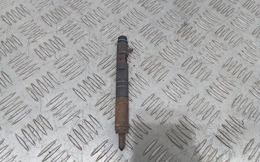 форсунка Renault Clio 3 поколение 2005, 1.5 л., дизель, МКПП, 8200240244, 8200049876, EJBR02101Z - фото №1