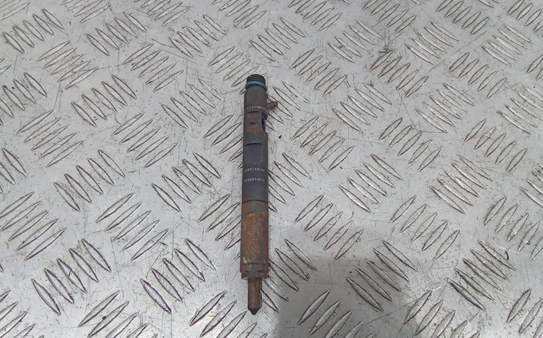 форсунка Renault Clio 3 поколение 2005, 1.5 л., дизель, МКПП, 8200240244, 8200049876, EJBR02101Z - фото №1