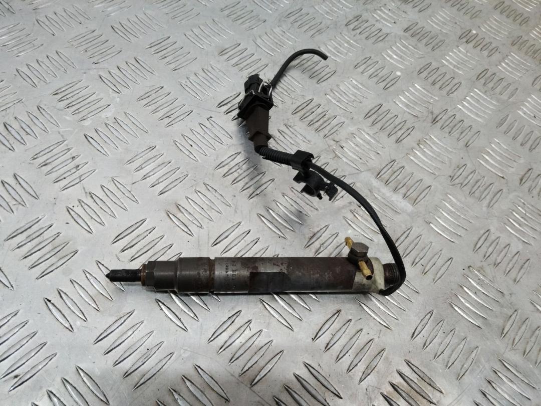 форсунка управляющая Volkswagen Golf 4 поколение 2002, 1.4 л., дизель, 028130202Q, 0432193694 - фото №1