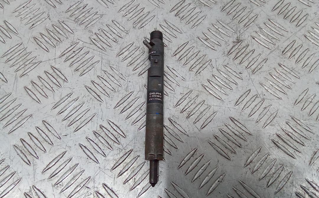 форсунка Renault Clio 3 поколение 2005, 1.5 л., дизель, 8200206565, 8200049873, EJBR01801Z - фото №1