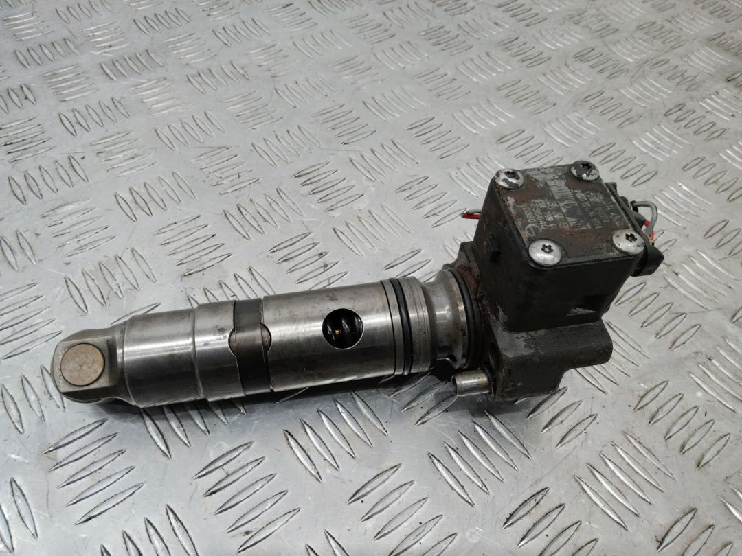 форсунка Mercedes-Benz Atego 1 поколение 2002, 4.2 л., дизель, A0280744802 - фото №1