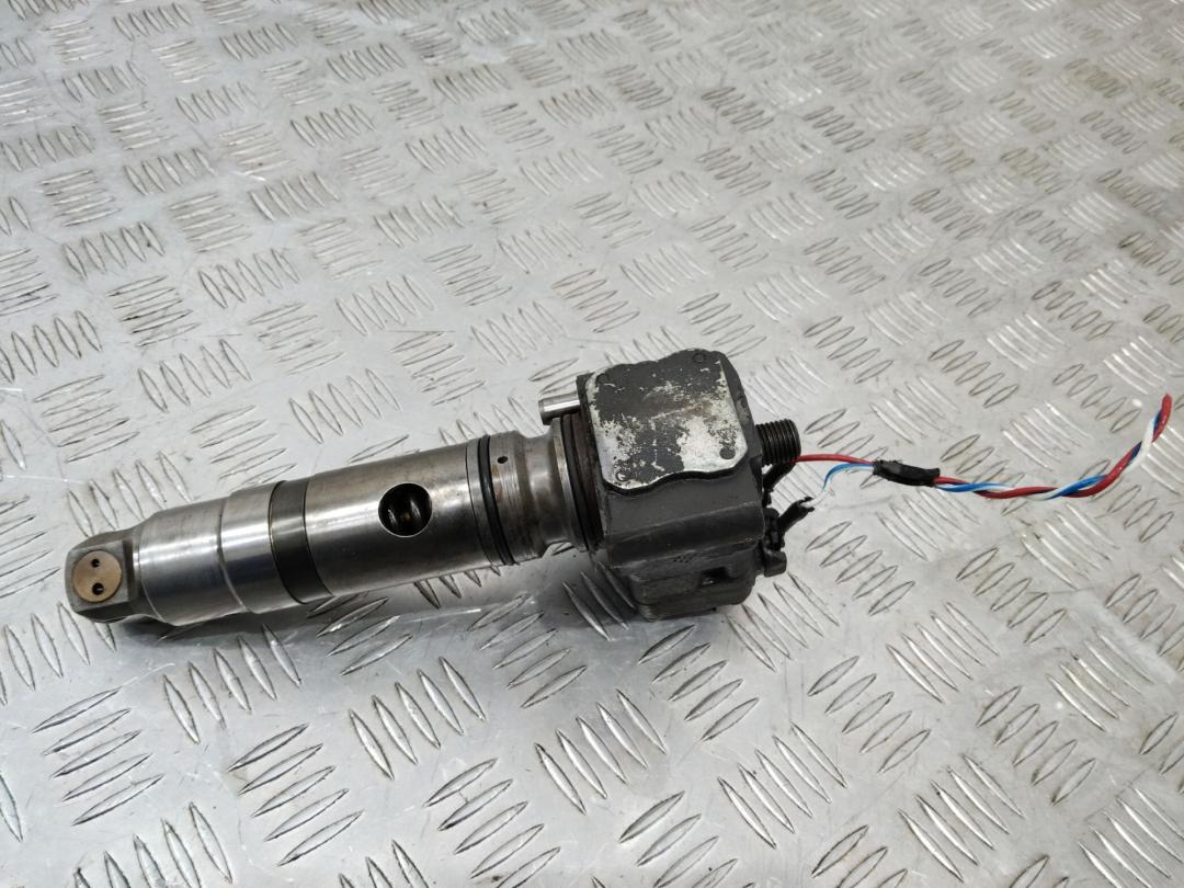 форсунка Mercedes-Benz Atego 1 поколение 2002, 4.2 л., дизель, A0280744802 - фото №1