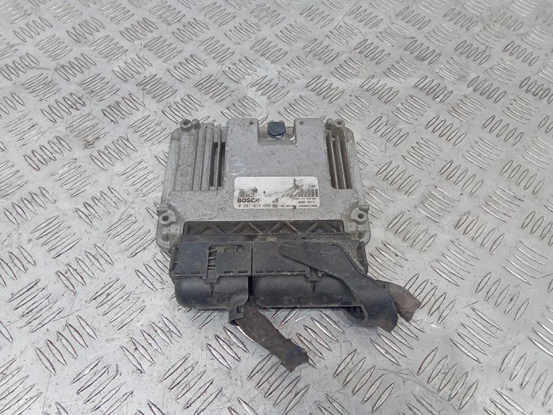 блок управления двигателем Chevrolet Nubira 1 поколение 2007, 2.0 л., дизель, 0281013600 - фото №1