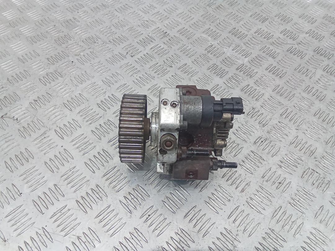 ТНВД Renault Scenic 2 поколение 2005, 1.9 л., дизель, МКПП, 8200108225 - фото №1