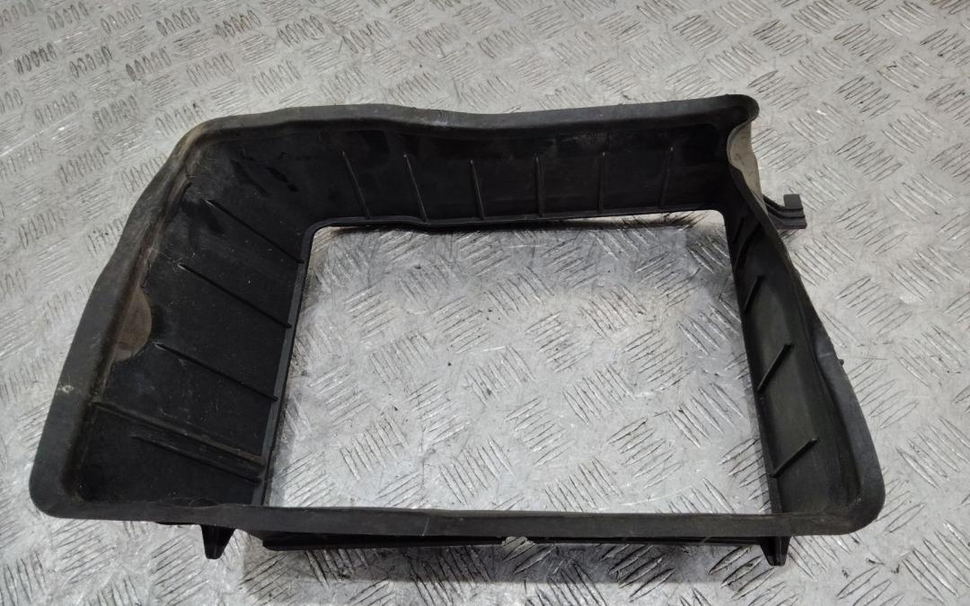 воздуховод интеркулера Renault Megane 4 поколение 2018, 215586371R - фото №1