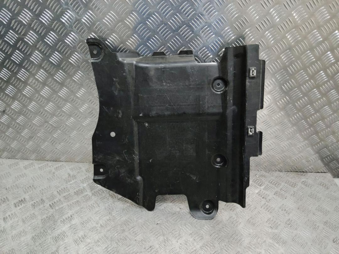 пластик Mercedes-Benz GLE W166 2018, A1666809503 - фото №1