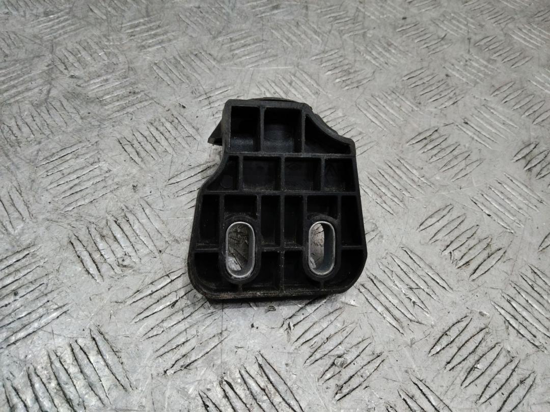 кронштейн радиатора Renault Megane 4 поколение 2018, 215149933R - фото №1