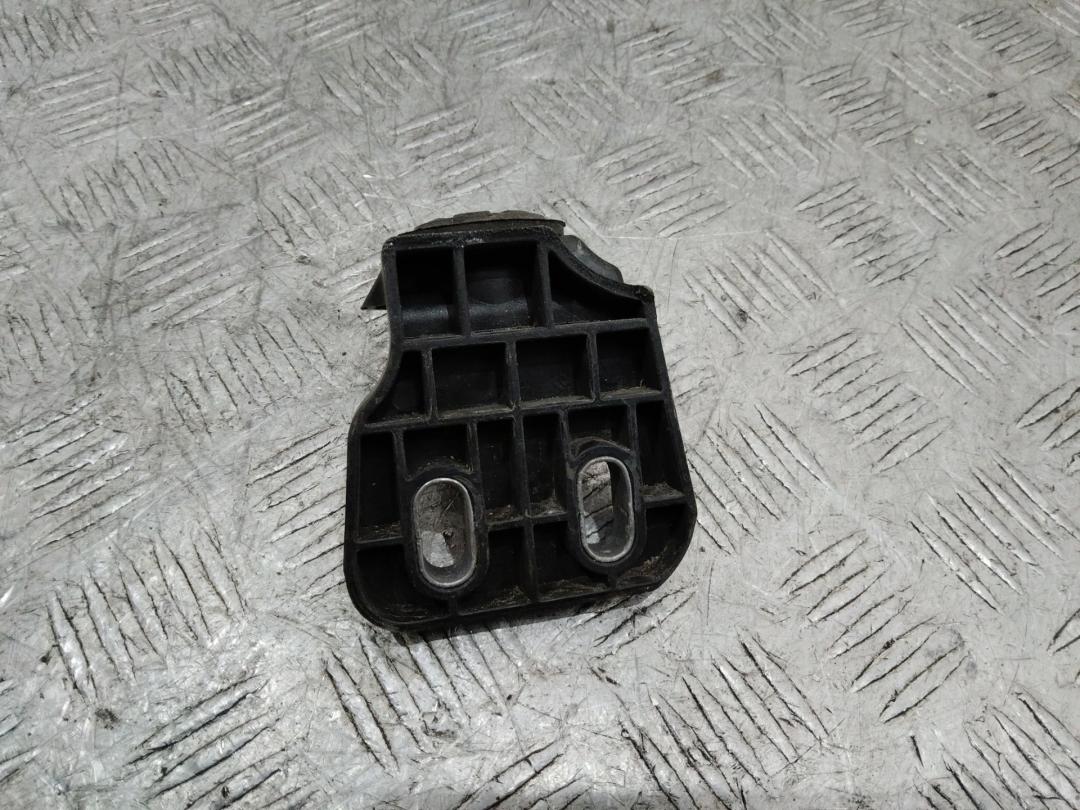 кронштейн радиатора Renault Megane 4 поколение 2018, 215149933R - фото №1