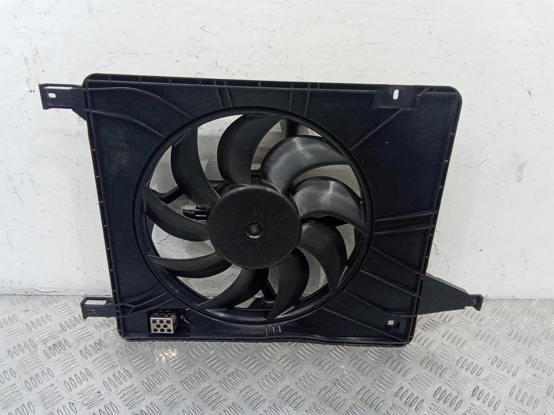 вентилятор радиатора Nissan Qashqai 1 поколение 2007, 1.5 л., дизель - фото №1