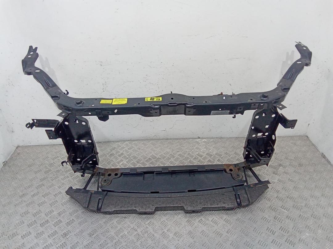 передняя панель крепления облицовки (телевизор) Nissan Qashqai 1 поколение 2007, 1.5 л., дизель - фото №1