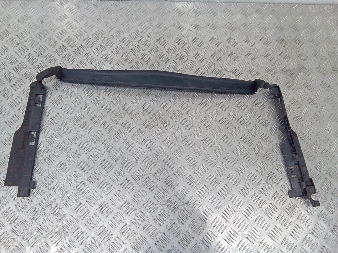 воздуховод (дефлектор) радиатора Mercedes-Benz C-Класс W205/S205/C205 2014, седан, A2055050030 - фото №1