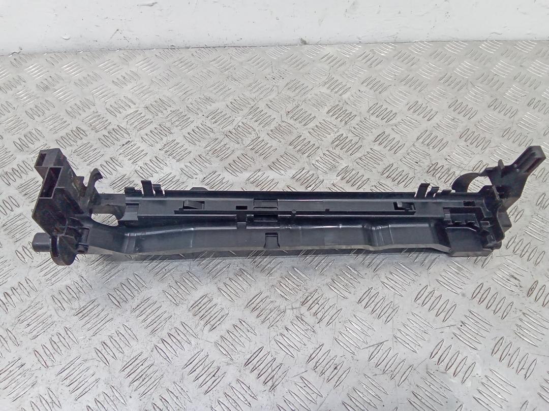 кронштейн радиатора Mercedes-Benz C-Класс W205/S205/C205 2014, седан, A0995042218 - фото №1