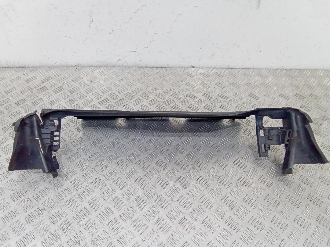 воздуховод (дефлектор) радиатора Mercedes-Benz C-Класс W205/S205/C205 2014, седан, A2055050230 - фото №1