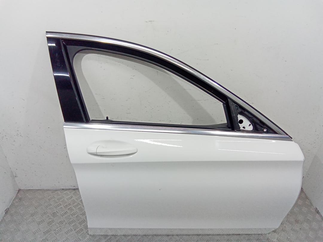 стекло двери передней правой Mercedes-Benz C-Класс W205/S205/C205 2014, седан - фото №1