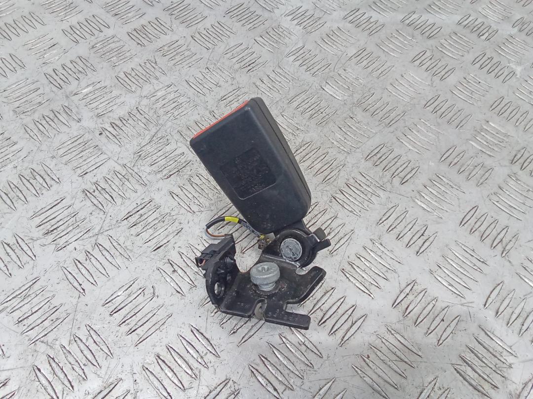 замок ремня безопасности Mercedes-Benz GLC Coupe C253 2018, A2058600369 - фото №1