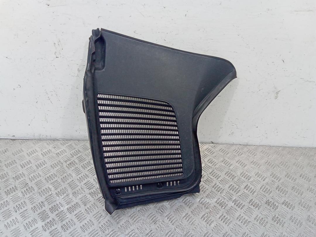 уголок жабо правый Mercedes-Benz GLC Coupe C253 2017, A2538305200 - фото №1