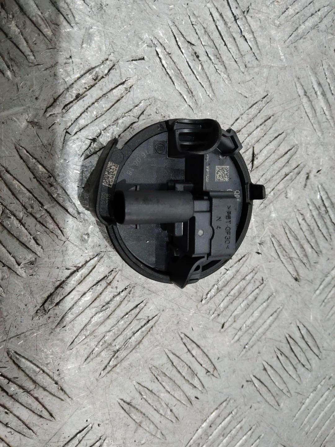 датчик удара Mercedes-Benz GLC Coupe C253 2018, A2139051400 - фото №1