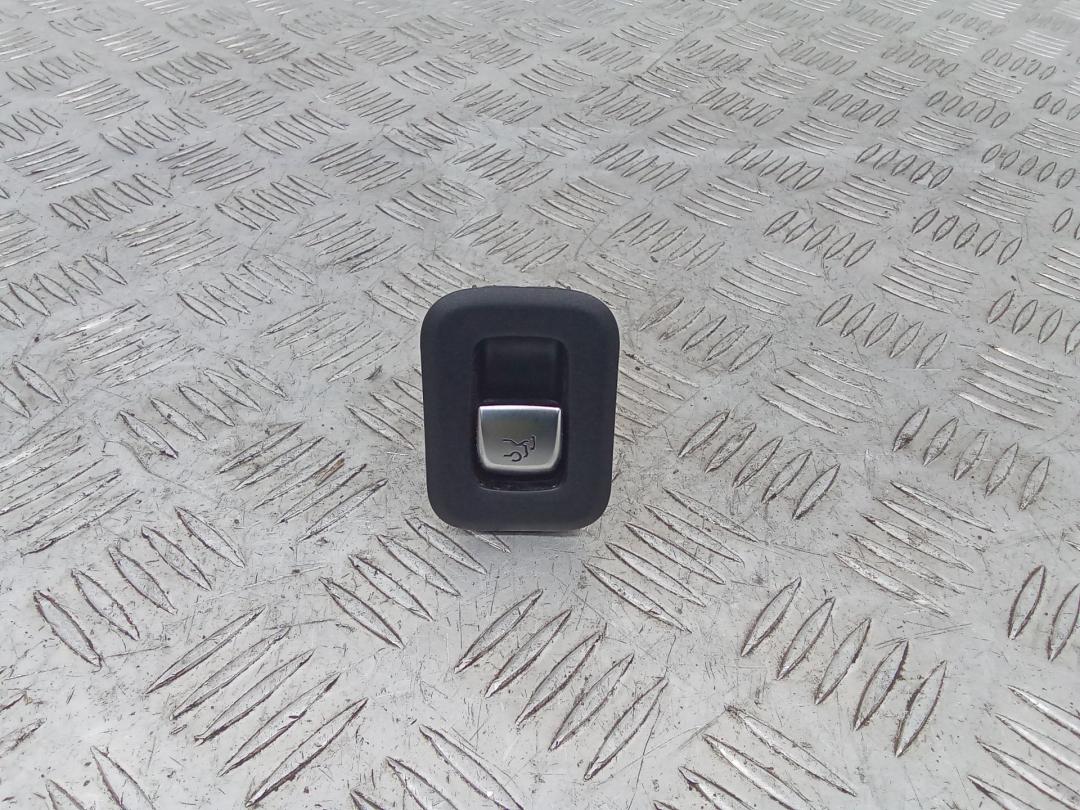 кнопка открытия багажника Mercedes-Benz GLC Coupe C253 2018, A2059051713 - фото №1