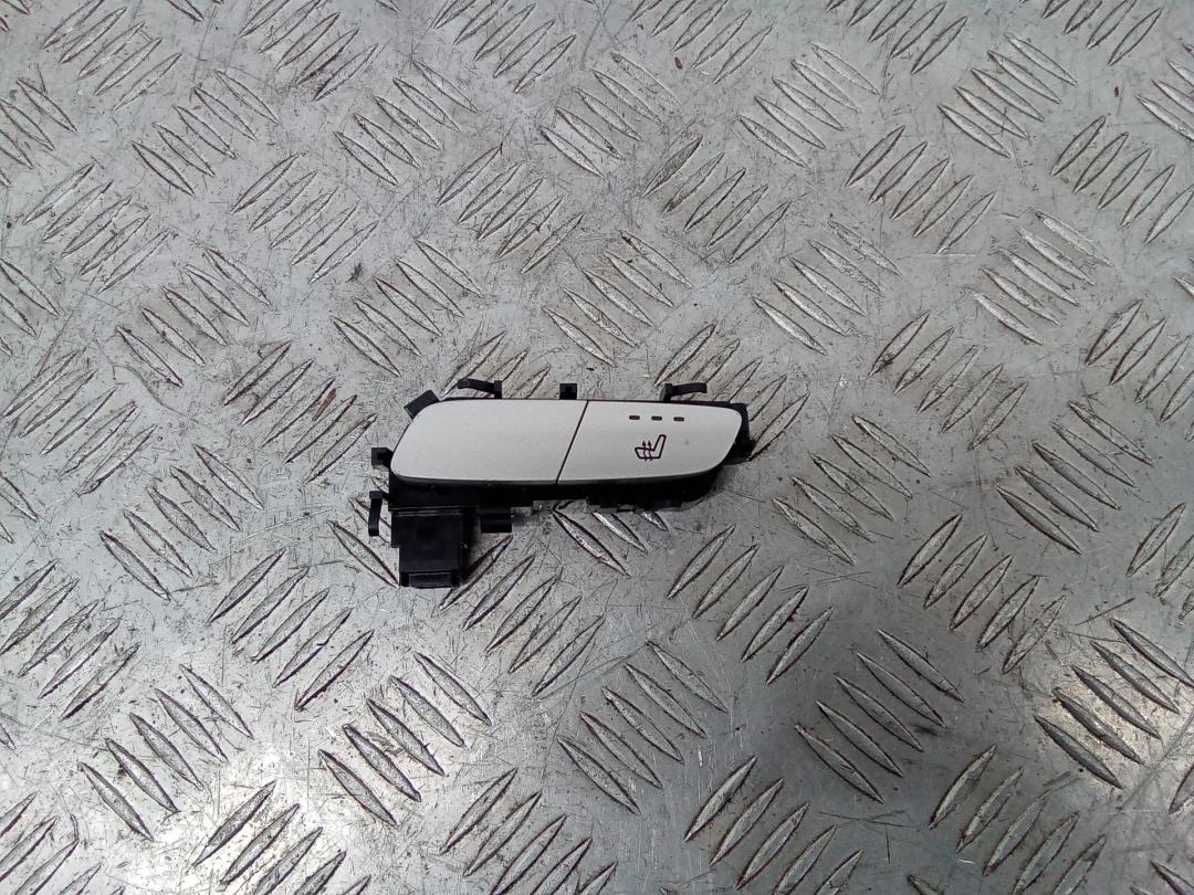 кнопка обогрева сидений Mercedes-Benz GLC Coupe C253 2018, A2139057502 - фото №1