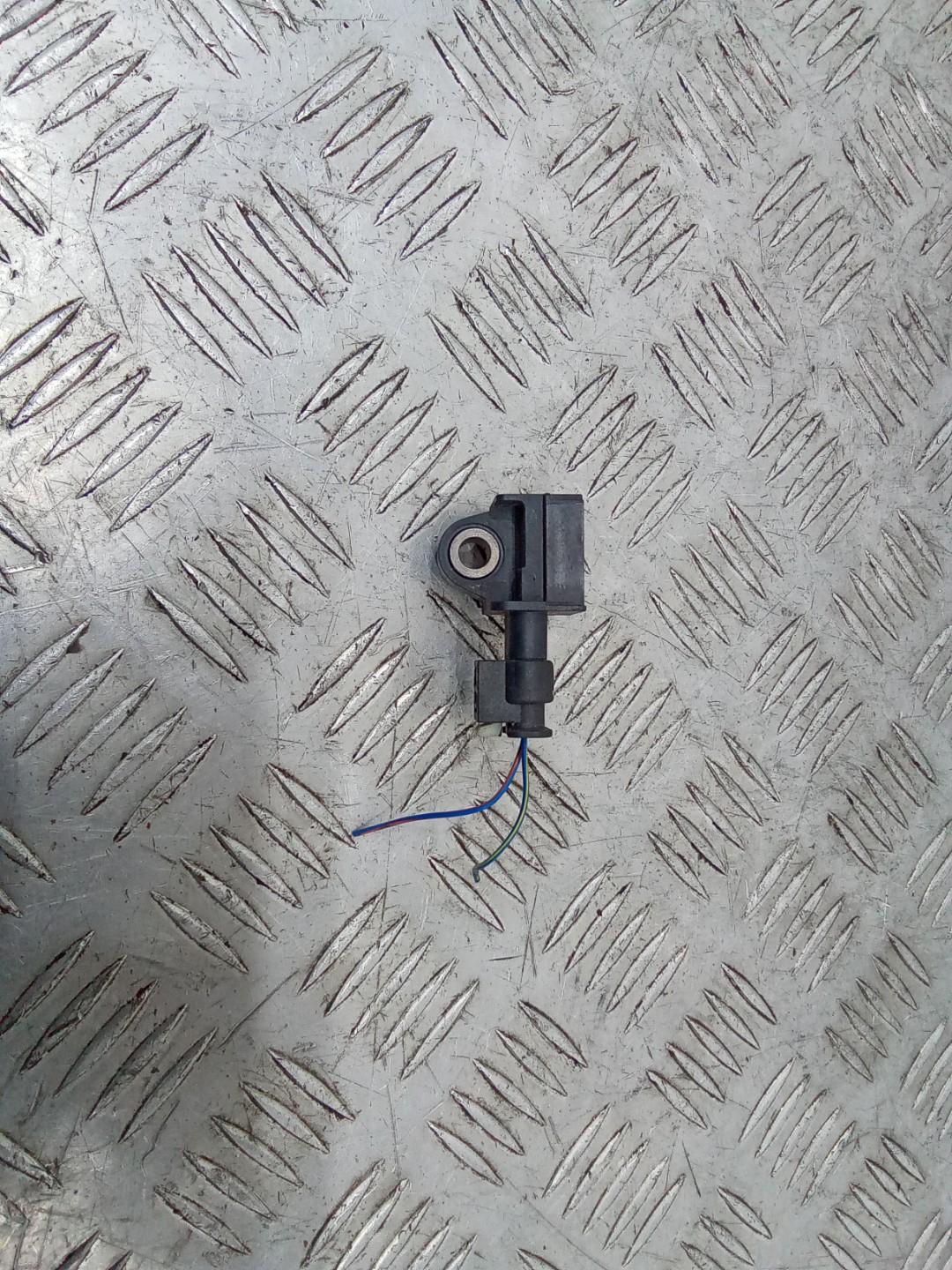 датчик удара Mercedes-Benz C-Класс W205/S205/C205 2016, седан, A2229051400 - фото №1