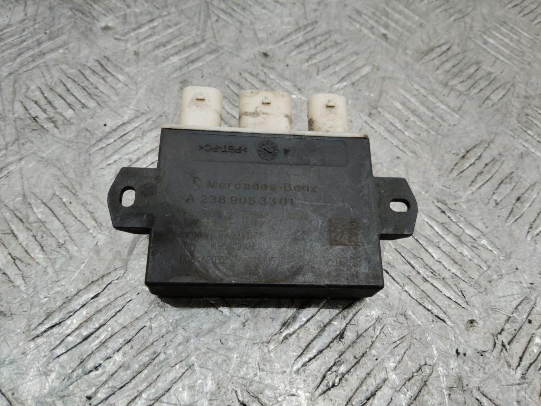 блок управления крышкой багажника Mercedes-Benz GLC Coupe C253 2017, A2389053301 - фото №1