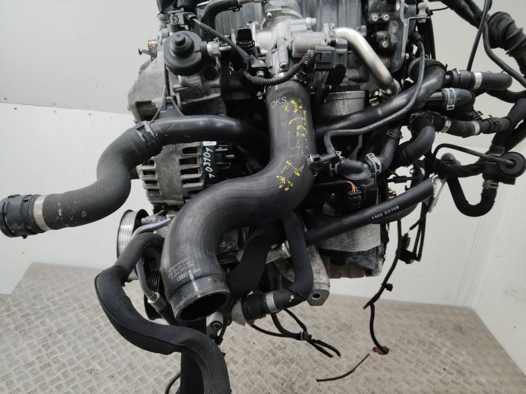 патрубок интеркулера Audi A4 B8/8K 2008, 2.0 л., дизель, 8K0145737K - фото №1