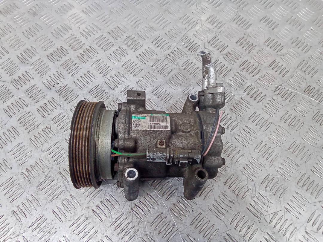 компрессор кондиционера Renault Modus 2 поколение 2008, 1.5 л., дизель, 8200866437 - фото №1
