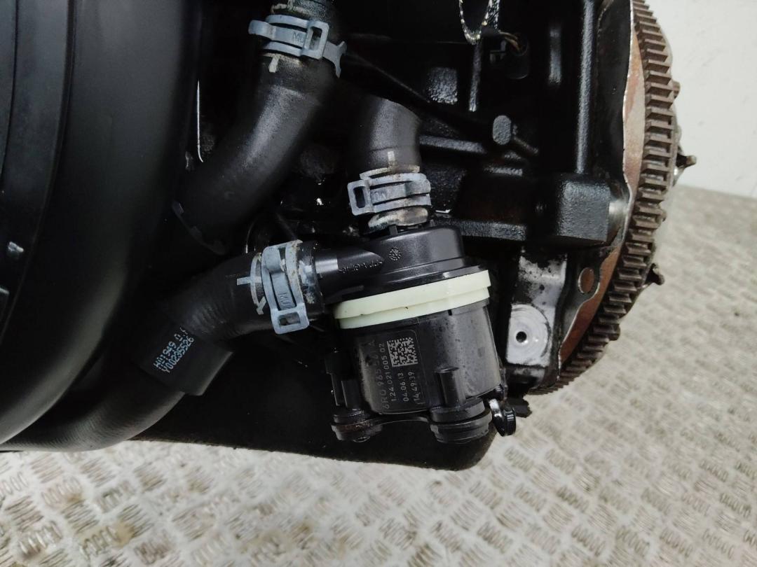 Насос антифриза дополнительный (в составе ДВС) Volkswagen Polo 5 поколение 2013, 1.6 л., дизель, МКПП, 6R0965561A - фото №1