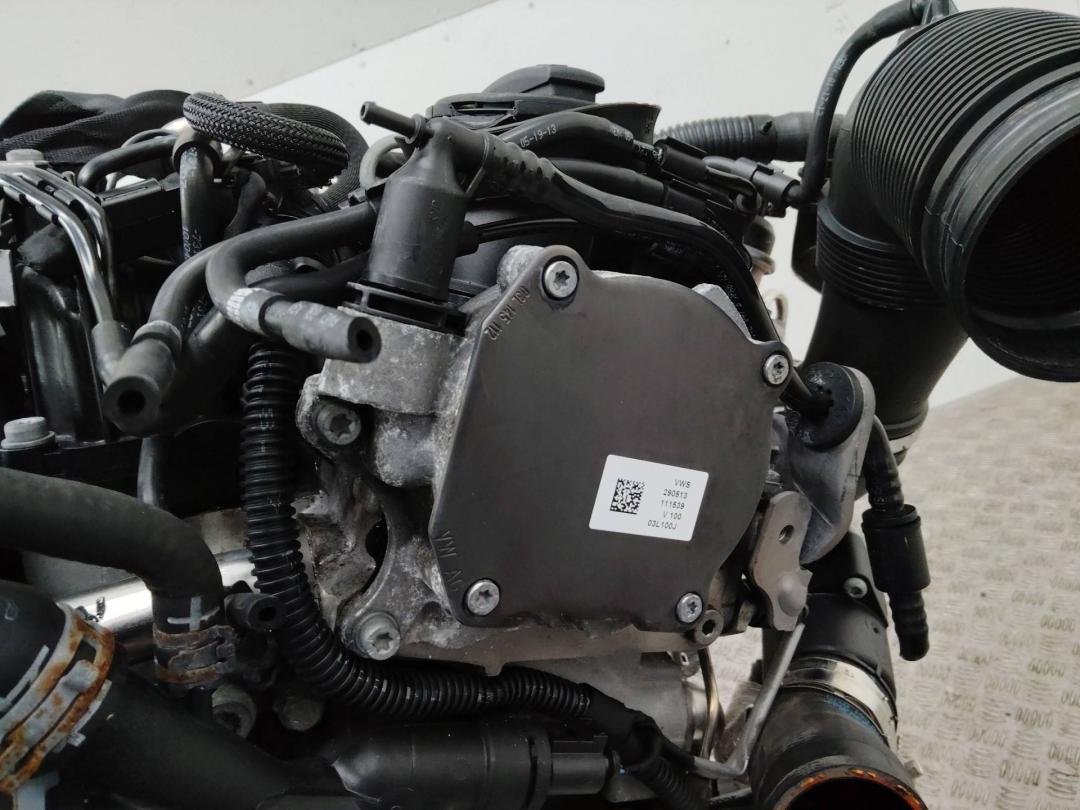 насос вакуумный Volkswagen Polo 5 поколение 2013, 1.6 л., дизель, МКПП, 03L100J - фото №1