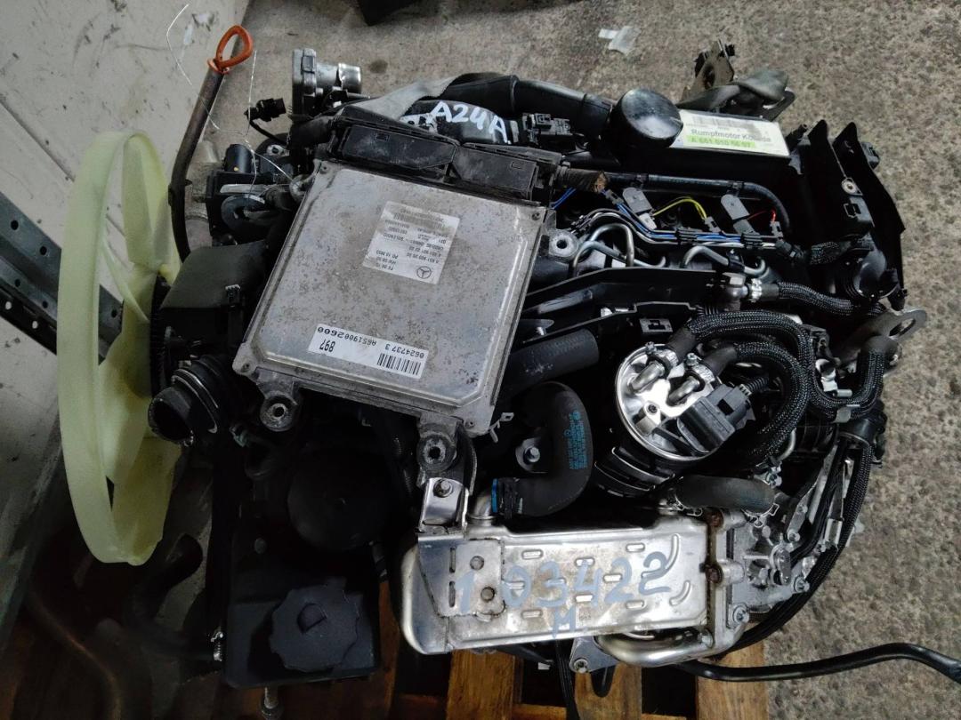 двигатель Mercedes-Benz Sprinter 2 поколение (W906) 2010, 2.2 л., дизель, МКПП, 651956 - фото №1