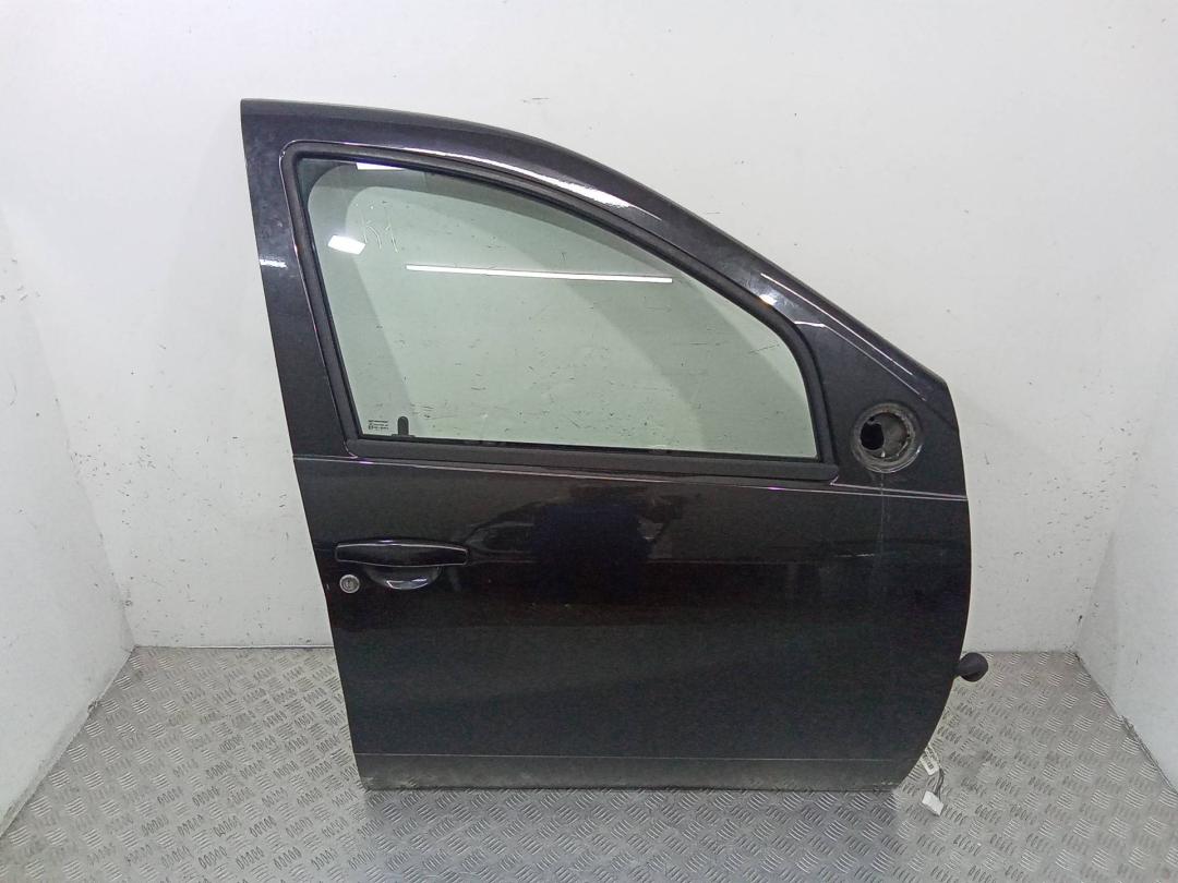 дверь передняя правая Dacia Duster 1 поколение 2011 - фото №1