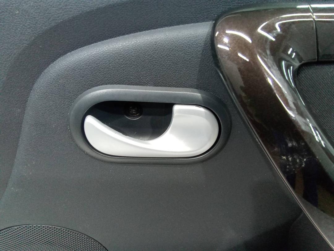 ручка внутренняя передняя правая Dacia Duster 1 поколение 2011 - фото №1