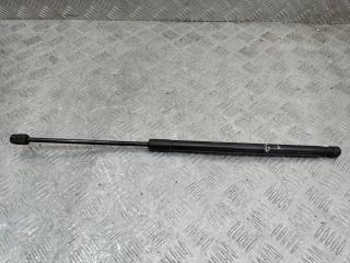 амортизатор капота Volkswagen Touareg 2 поколение 2010, 7L6823359