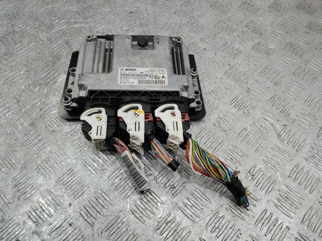 блок управления двигателем Peugeot 308 T9 2013, 1.6 л., дизель, МКПП, 9805947380 - фото №1