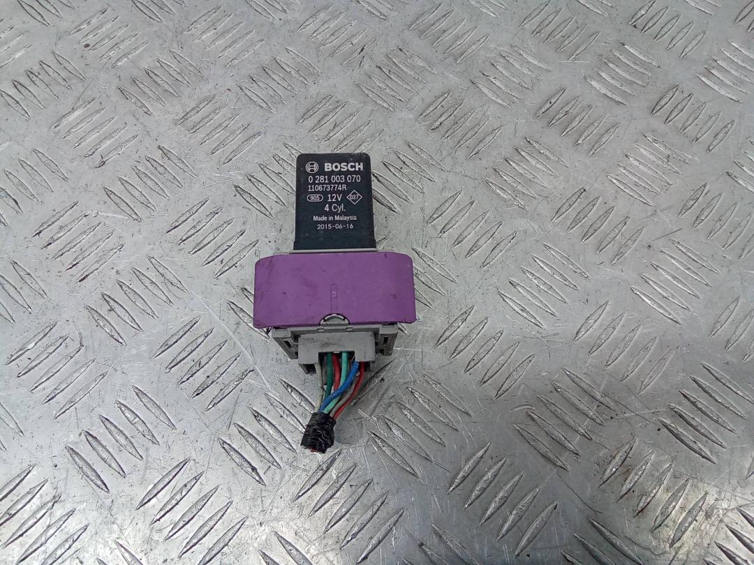 реле накала свечей Renault Megane 4 поколение 2016, 1.6 л., дизель, 0281003070, 110673774R - фото №1