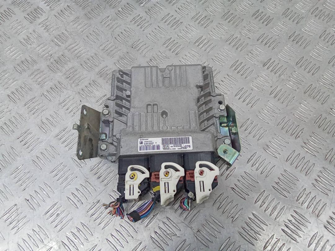 блок управления двигателем Citroen C4 AirCross 1 поколение 2013, 9679057080, 9678226080 - фото №1