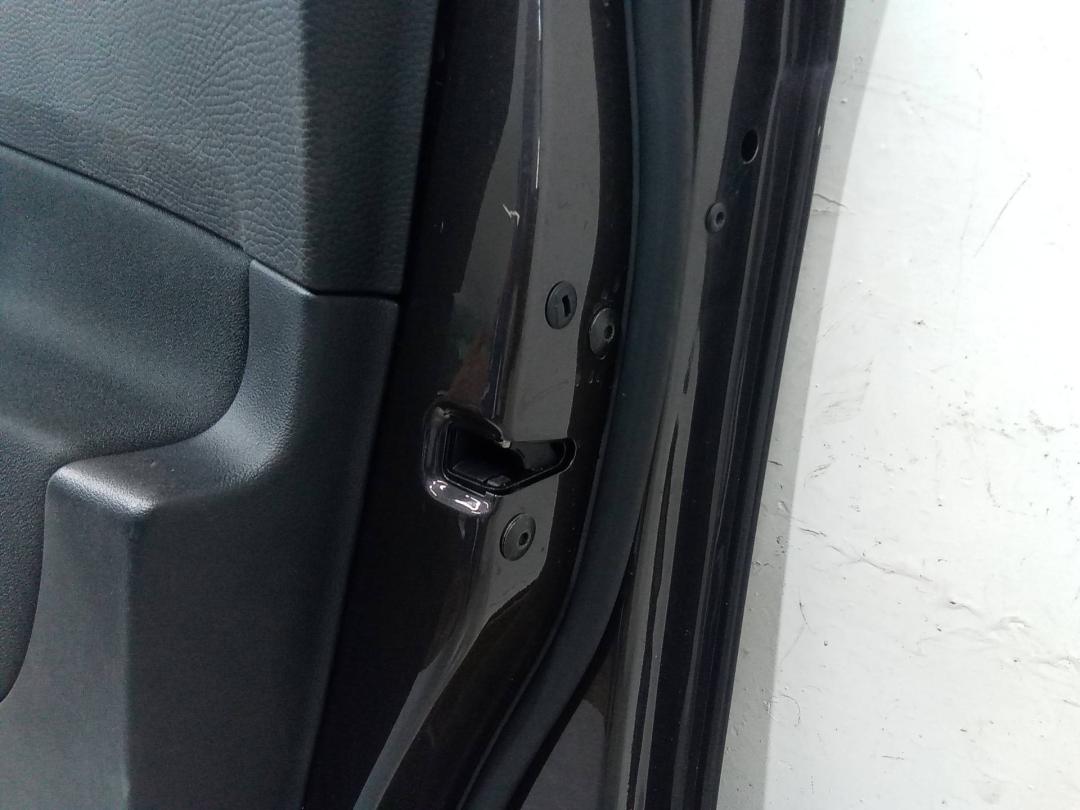 замок двери передней правой Volkswagen Passat B6 2008, седан - фото №1